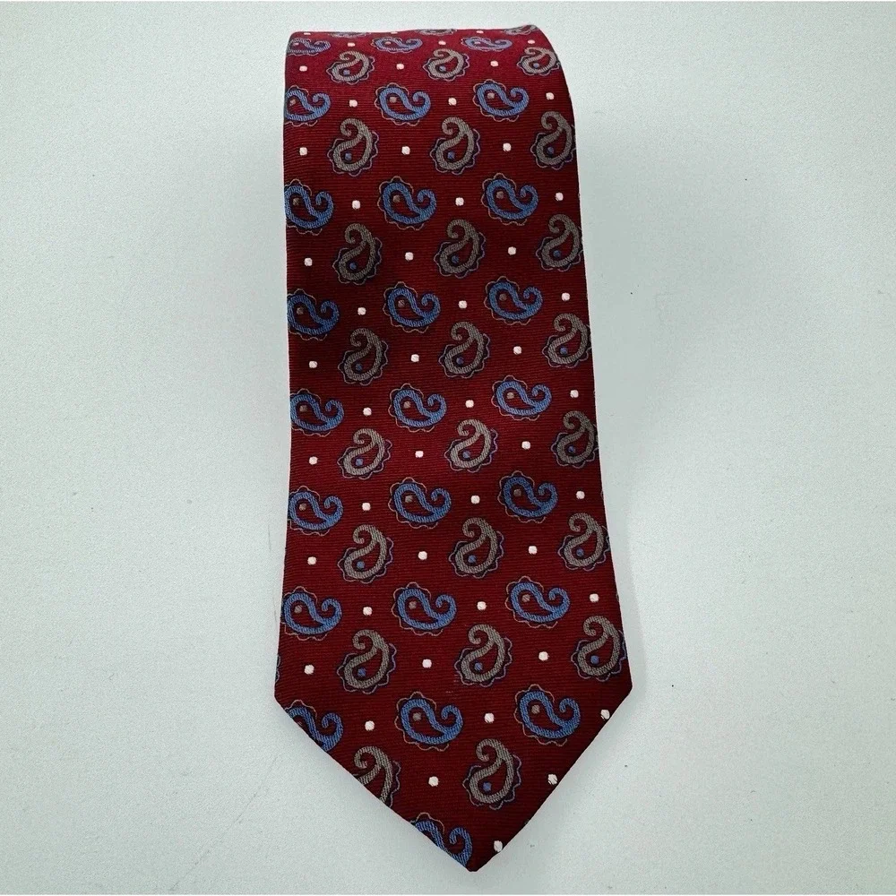 Brooks Brothers Red Paisley 100% Silk Tie USA Made Classic 3.5